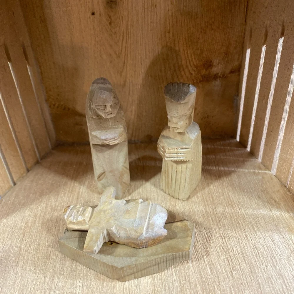 Vtg Hand Carved Wood Nativity Scene in Miniature Tabletop Christmas Manger Jesus